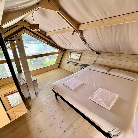 Glamping Rivabella * ليكو